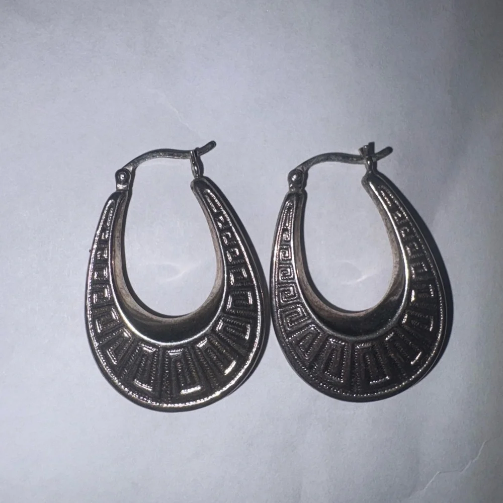 Vintage Elegant Sterling Silver 925  Hoop Earrings